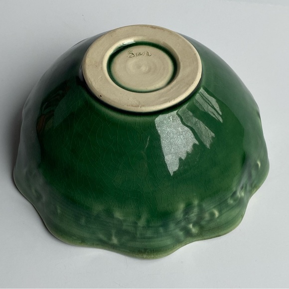 Studio Art Pottery Bowl Hand Thrown Signed 6.5” Across Embossed Inside Wavy Edge - Picture 13 of 13